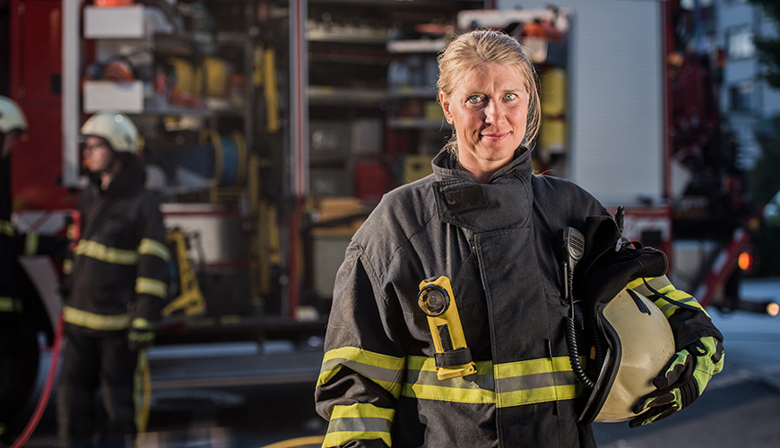 istock-841935334_870x500.jpg firefighter at the station